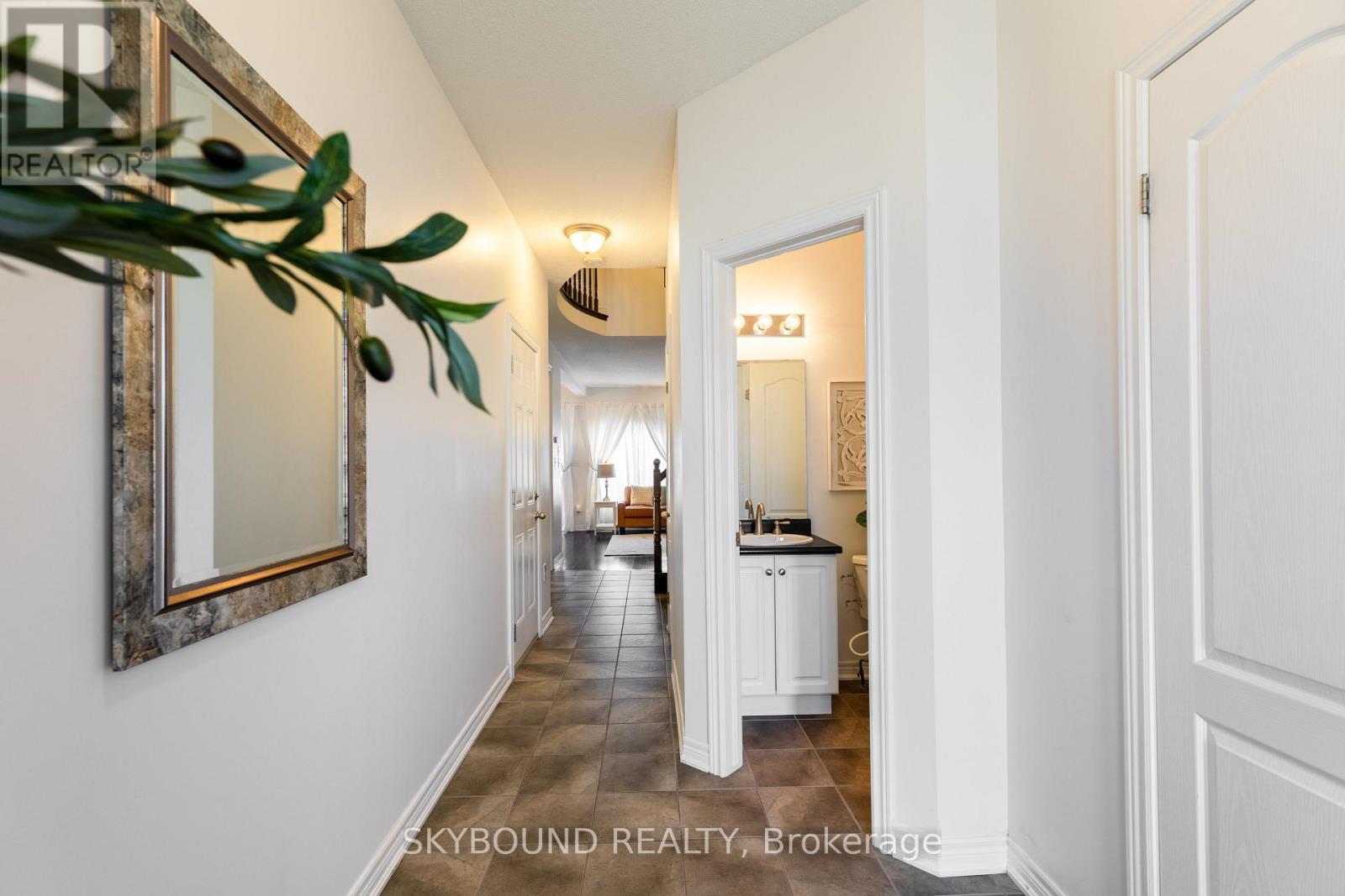 12 - 257 Carla Avenue, Hamilton, Ontario  L8G 3M9 - Photo 4 - X12946860