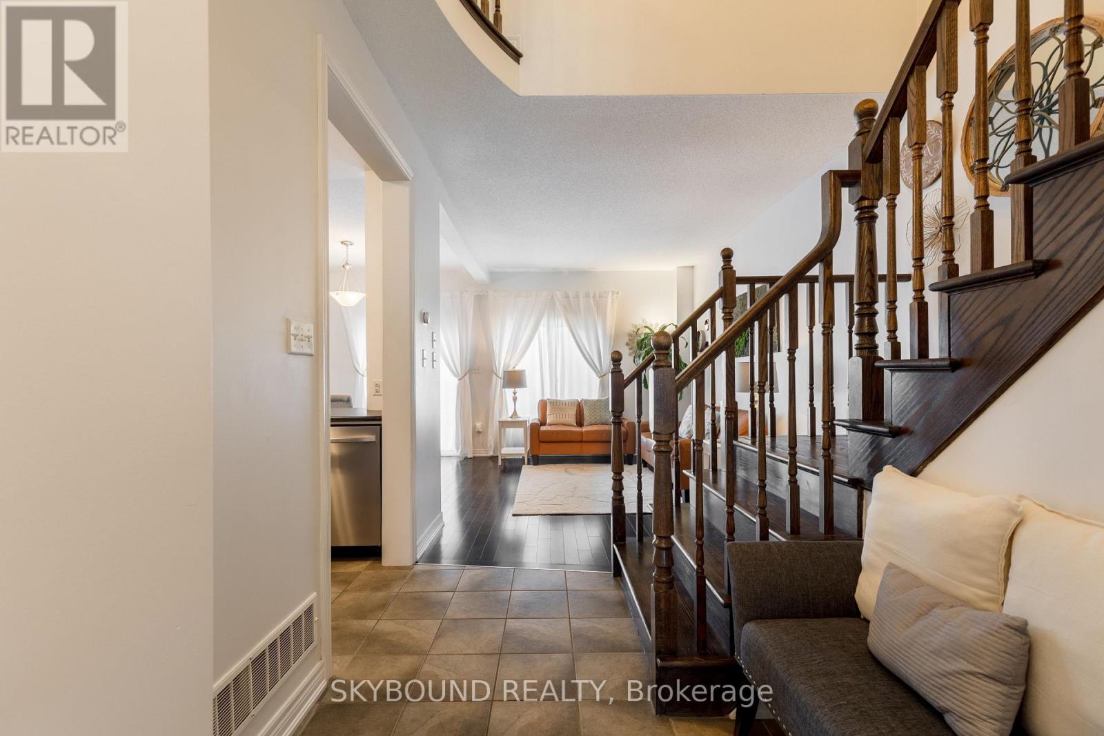 12 - 257 Carla Avenue, Hamilton, Ontario  L8G 3M9 - Photo 7 - X12946860