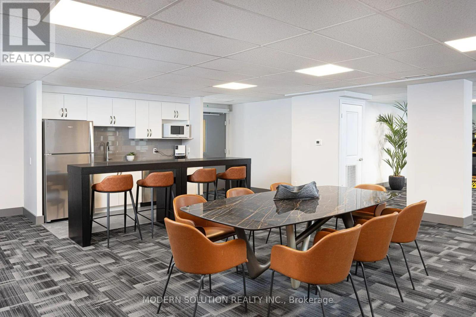 804 - 425 Watson Parkway N, Guelph, Ontario  N1E 7K5 - Photo 13 - X12946892