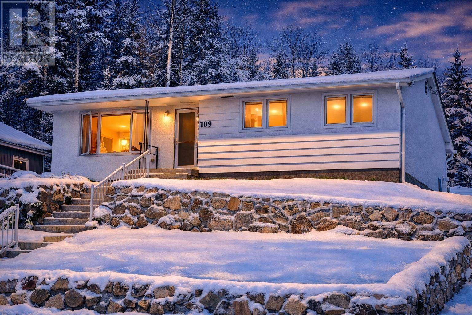 109 McKirdy Ave, Nipigon, Ontario