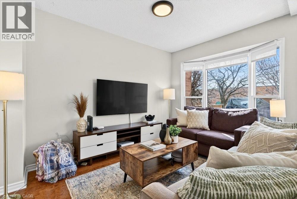 2004 Glenada Crescent Unit# 29, Oakville, Ontario  L6H 5P5 - Photo 8 - 40811311