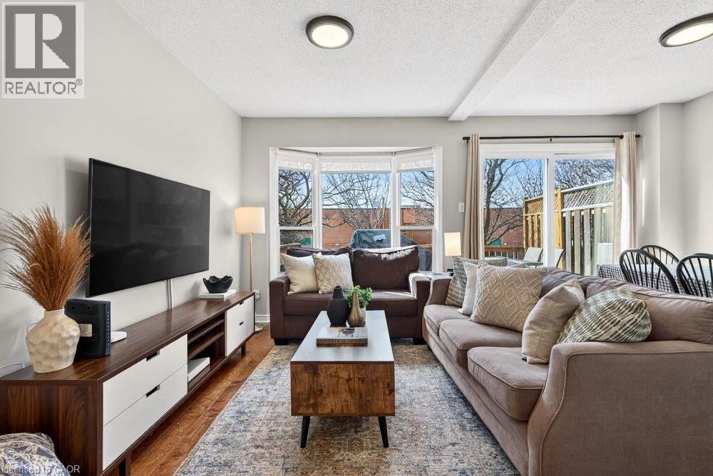 2004 Glenada Crescent Unit# 29, Oakville, Ontario  L6H 5P5 - Photo 7 - 40811311