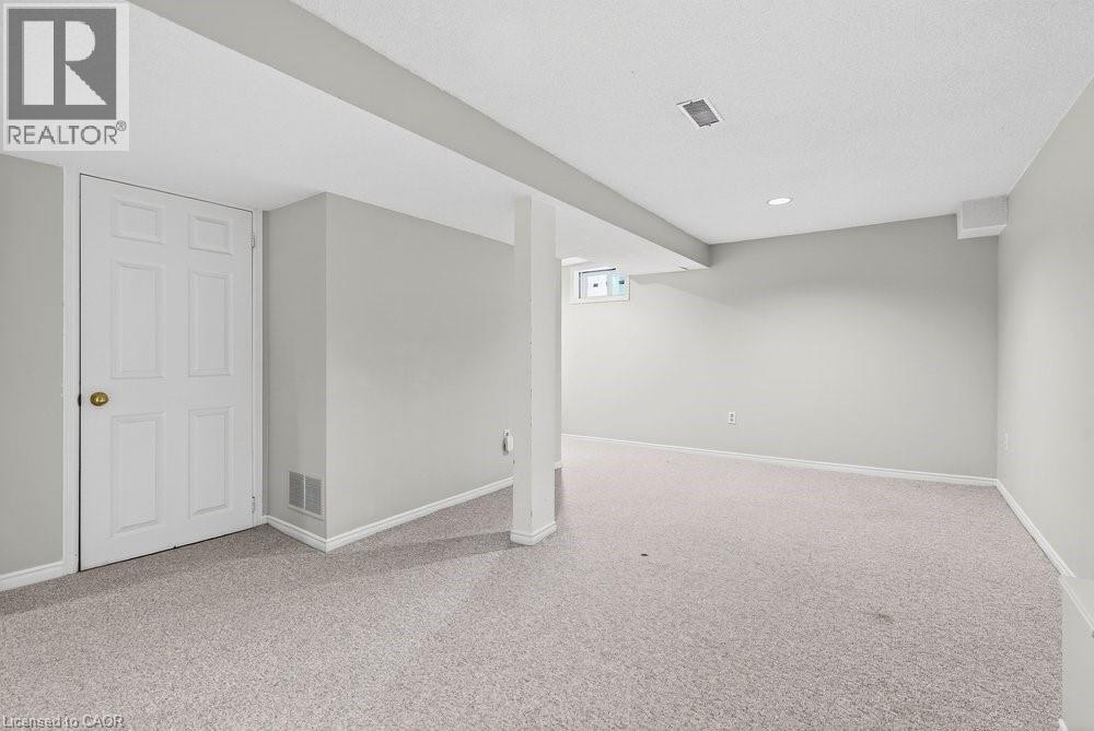 2004 Glenada Crescent Unit# 29, Oakville, Ontario  L6H 5P5 - Photo 31 - 40811311