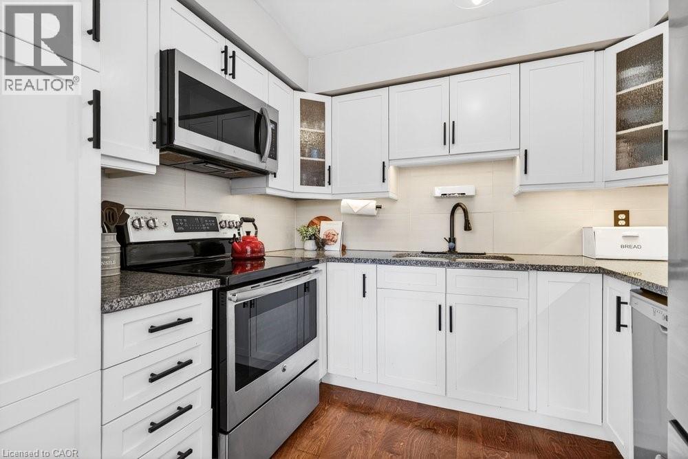 2004 Glenada Crescent Unit# 29, Oakville, Ontario  L6H 5P5 - Photo 14 - 40811311