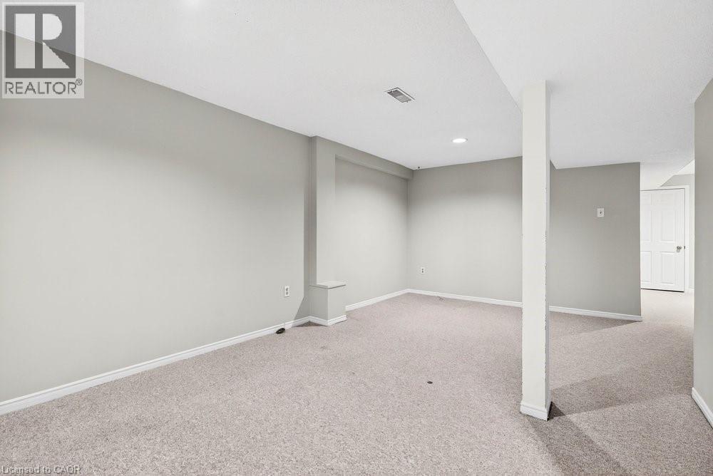 2004 Glenada Crescent Unit# 29, Oakville, Ontario  L6H 5P5 - Photo 33 - 40811311