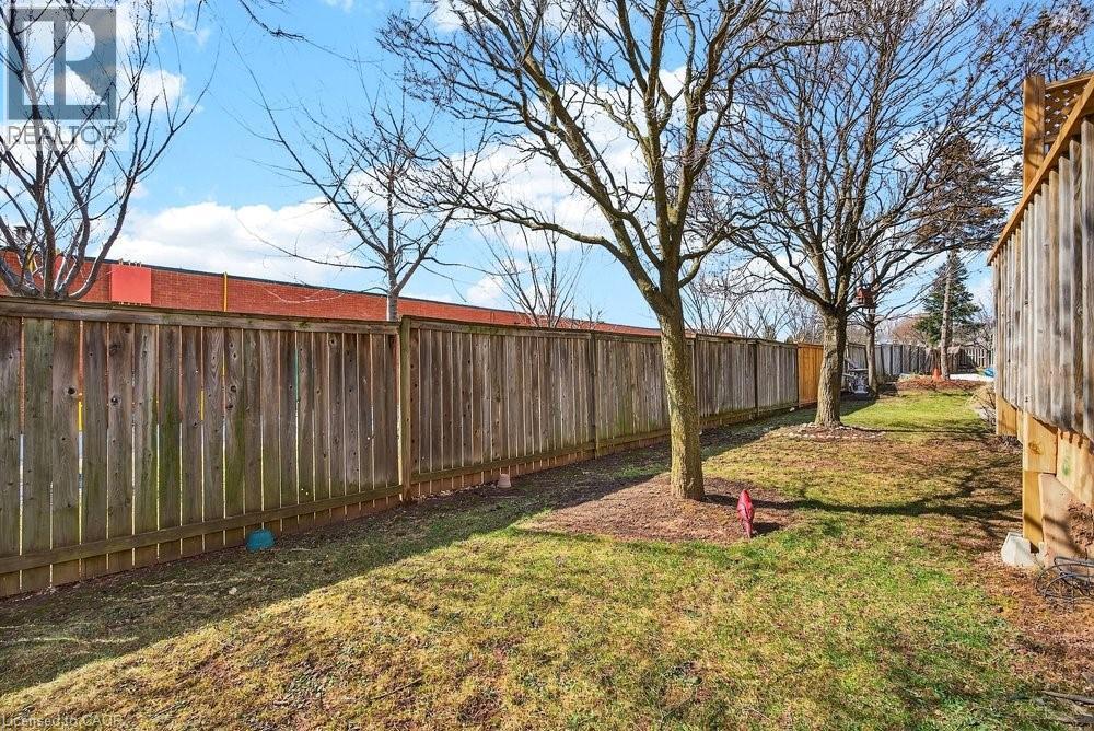 2004 Glenada Crescent Unit# 29, Oakville, Ontario  L6H 5P5 - Photo 39 - 40811311