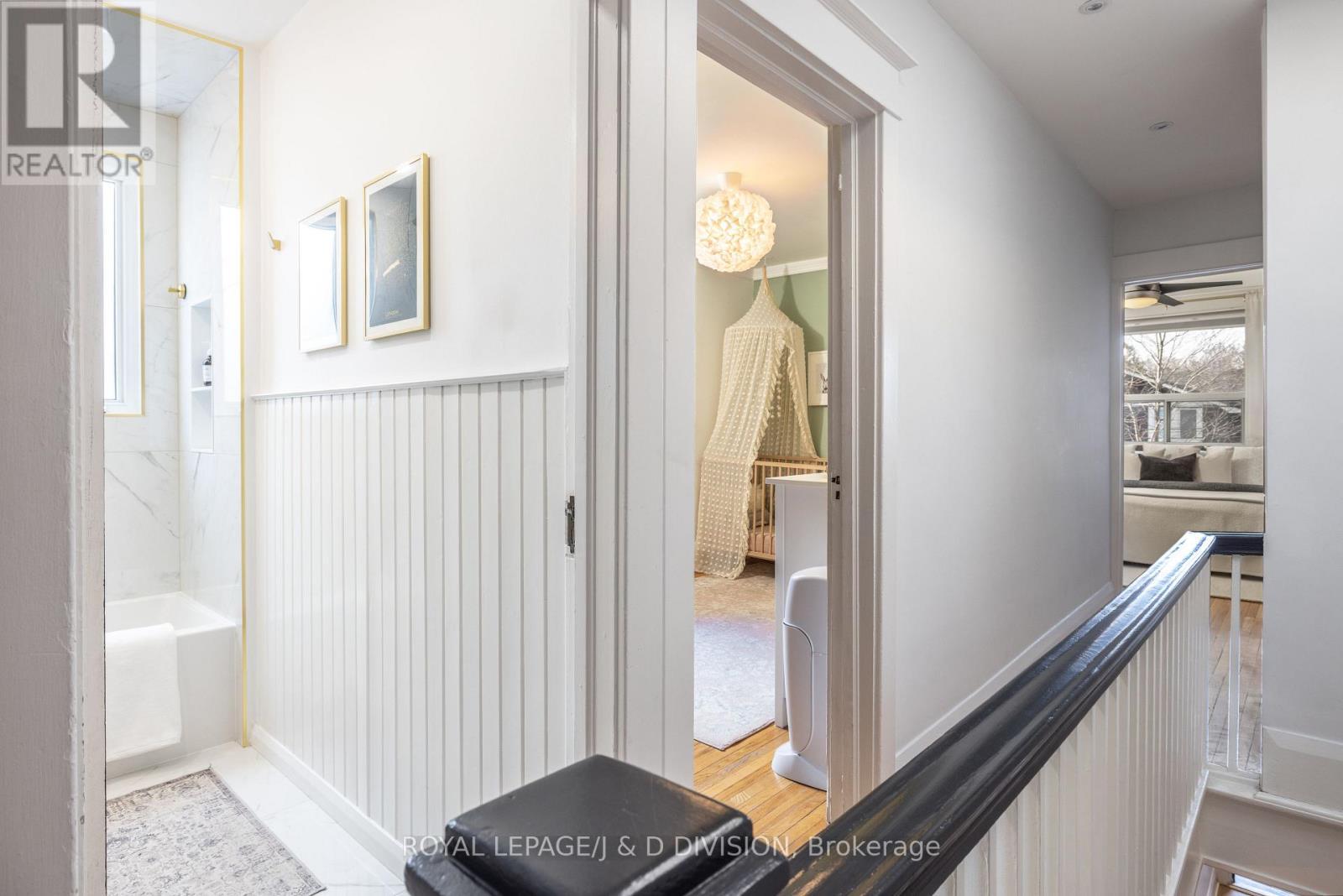 419 Davisville Avenue, Toronto, Ontario  M4S 1H7 - Photo 17 - C12946398