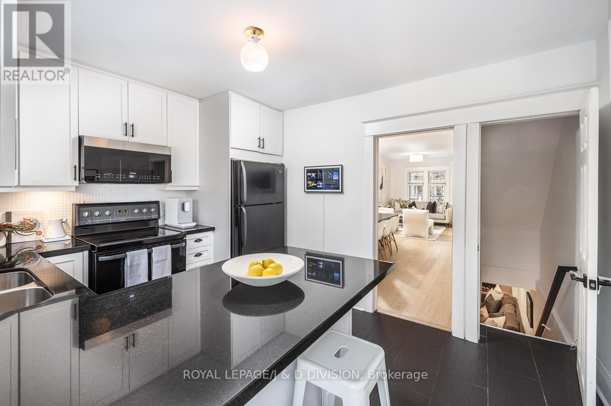 419 Davisville Avenue, Toronto, Ontario  M4S 1H7 - Photo 6 - C12946398
