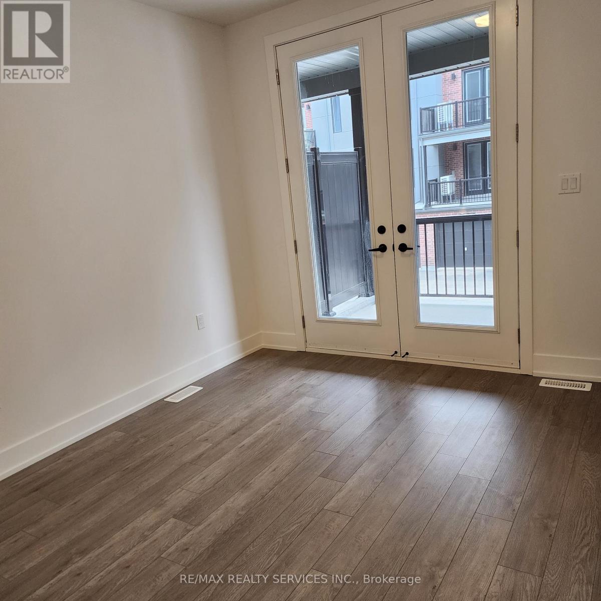 43 - 99 Roger Street, Waterloo, Ontario  N2J 1A4 - Photo 11 - X12881640