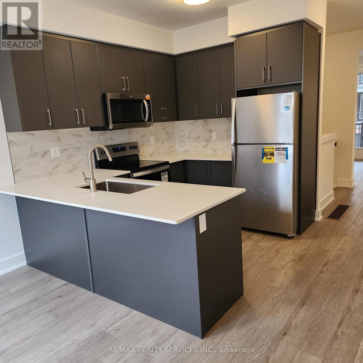 43 - 99 Roger Street, Waterloo, Ontario  N2J 1A4 - Photo 8 - X12881640