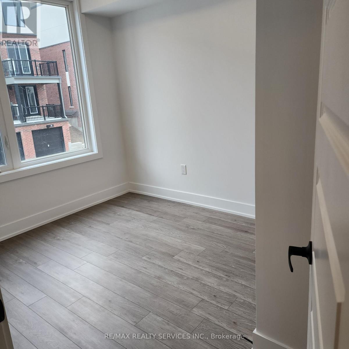 43 - 99 Roger Street, Waterloo, Ontario  N2J 1A4 - Photo 12 - X12881640