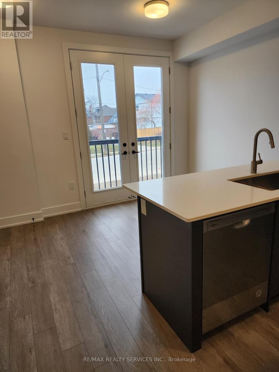 43 - 99 Roger Street, Waterloo, Ontario  N2J 1A4 - Photo 3 - X12881640