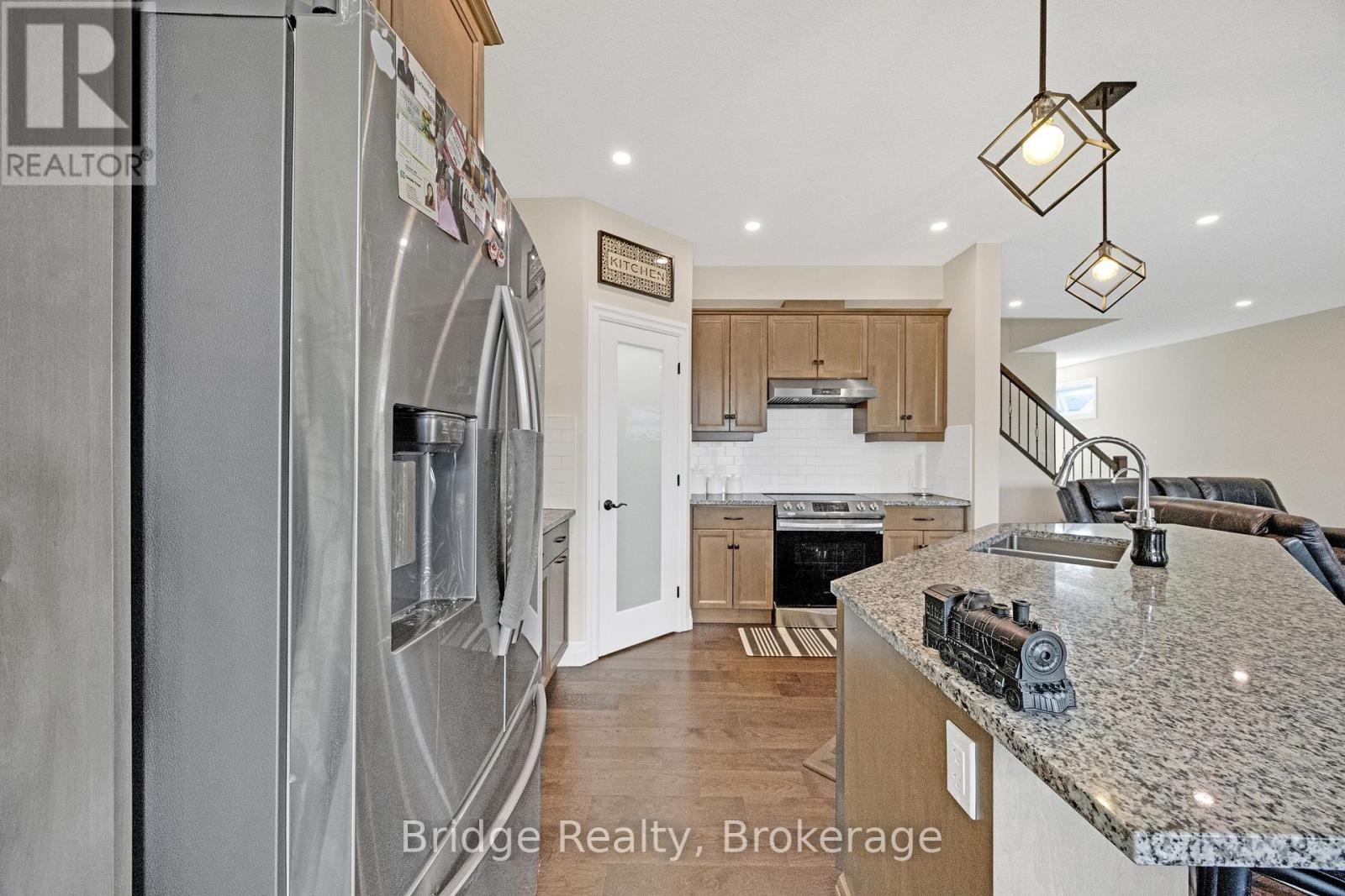 256 Tamarack Boulevard, Woodstock, Ontario  N4S 0E2 - Photo 17 - X12946980