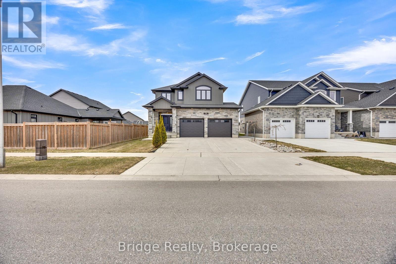 256 Tamarack Boulevard, Woodstock, Ontario  N4S 0E2 - Photo 2 - X12946980