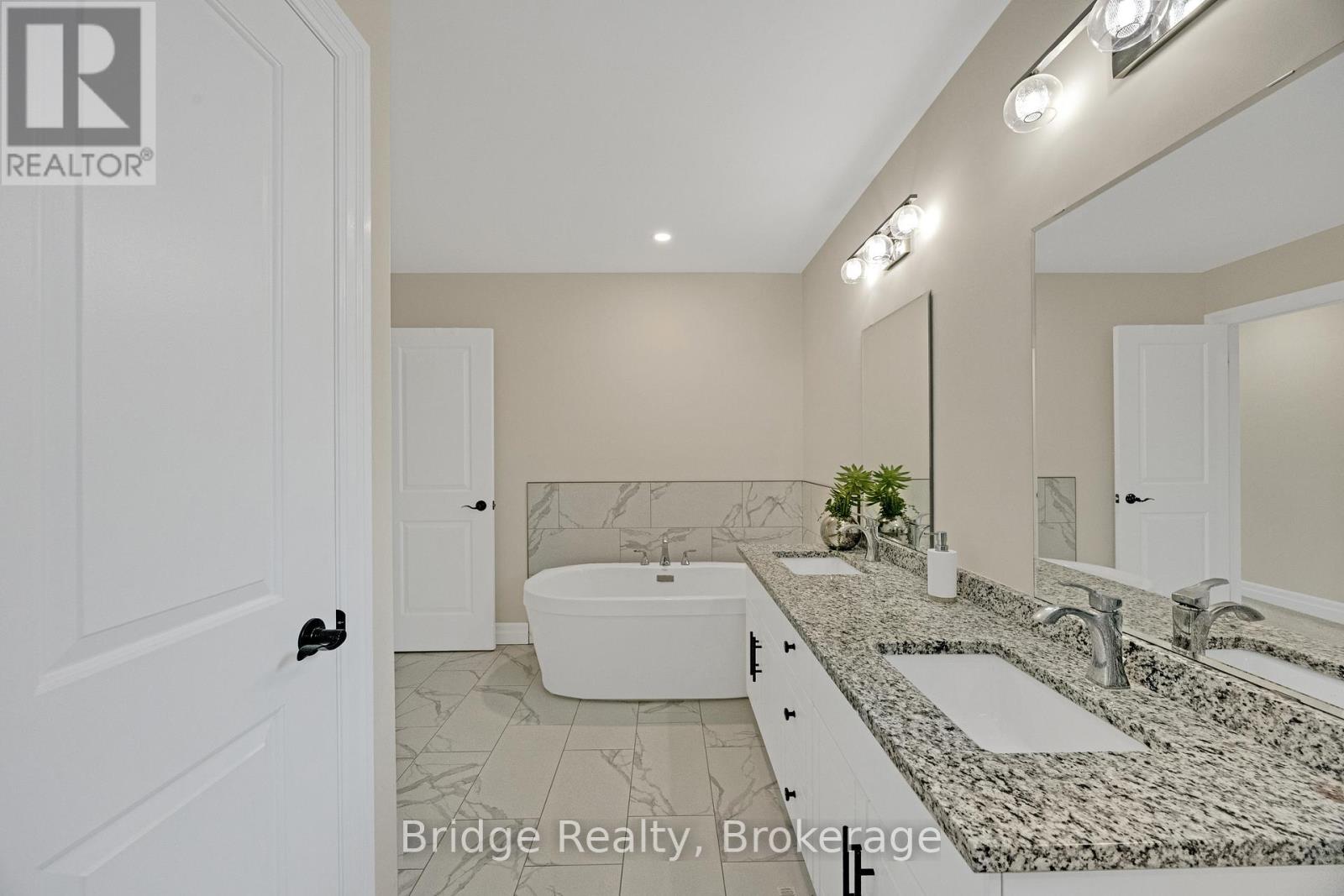 256 Tamarack Boulevard, Woodstock, Ontario  N4S 0E2 - Photo 31 - X12946980