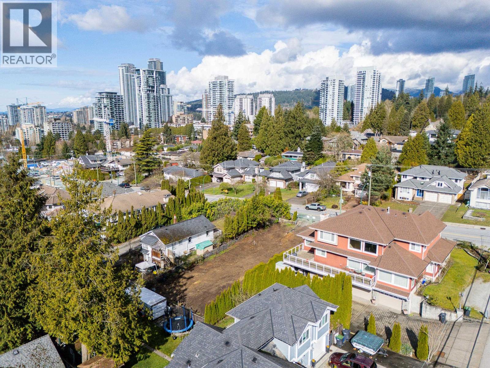 636 Rochester Avenue, Coquitlam, British Columbia  V3K 2V7 - Photo 2 - R3105967