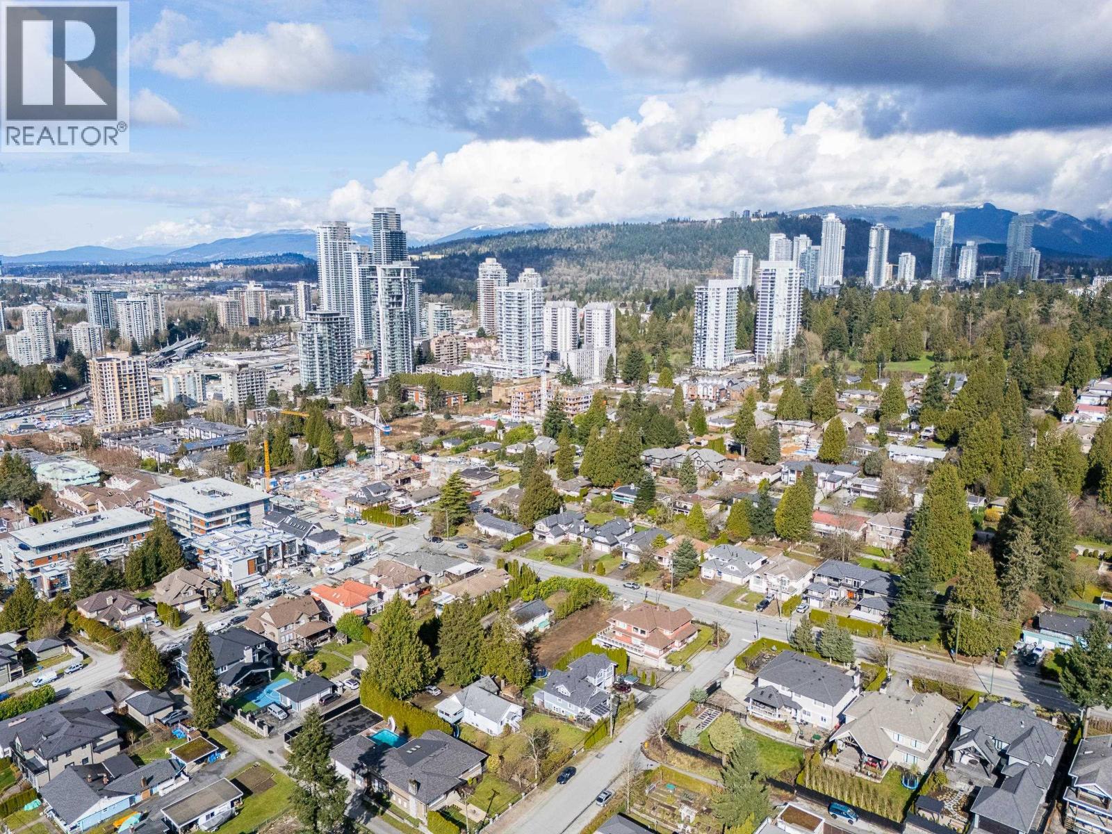 636 Rochester Avenue, Coquitlam, British Columbia  V3K 2V7 - Photo 3 - R3105967