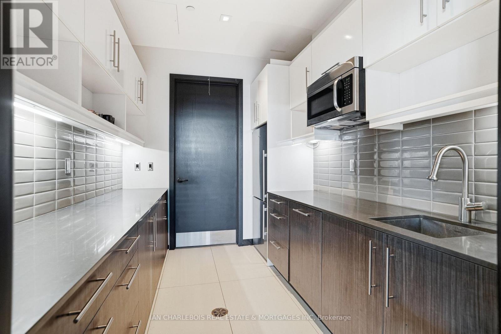 1701 - 255 Bay Street, Ottawa, Ontario  K1R 0C5 - Photo 28 - X12944510