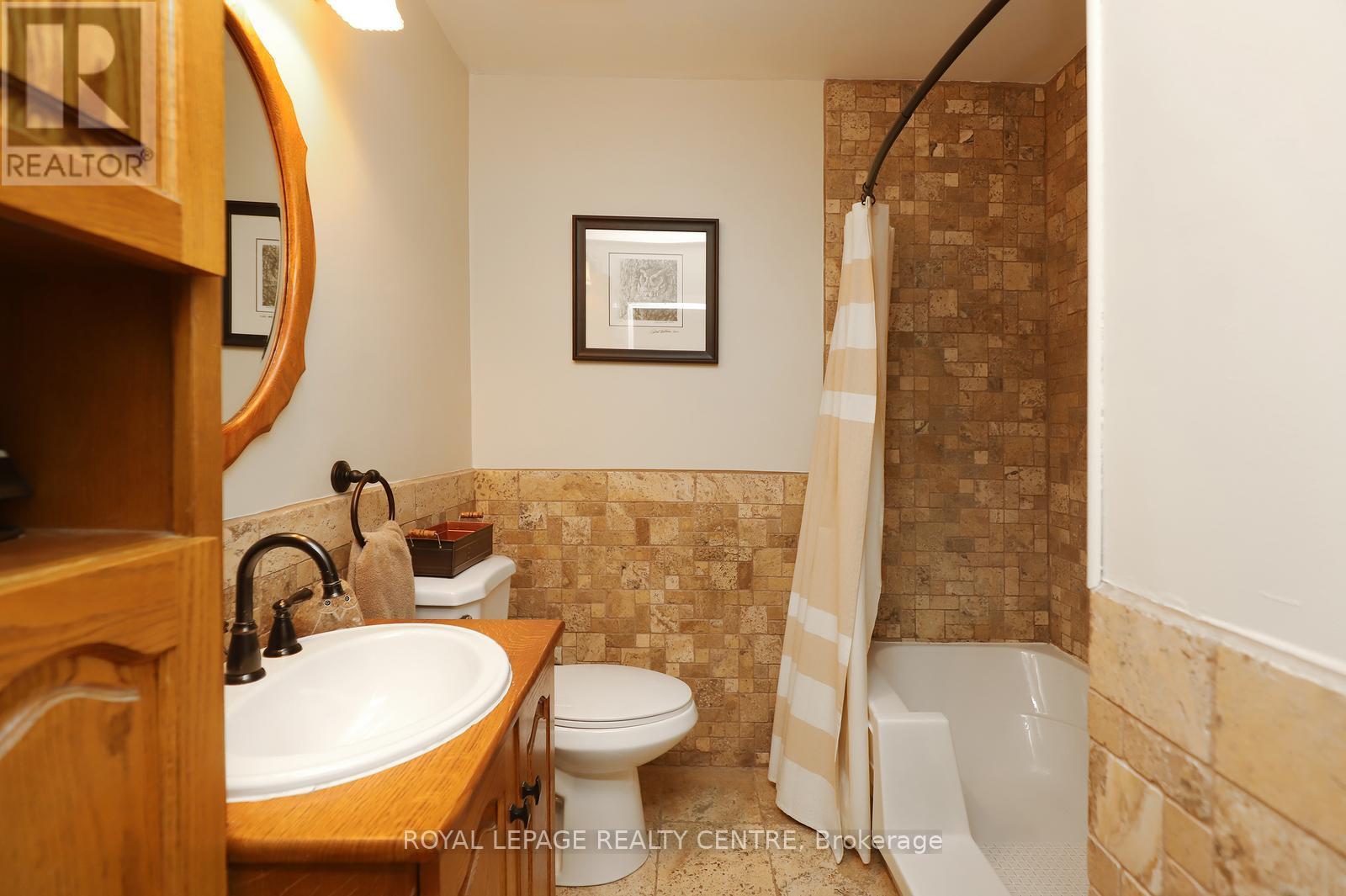 3638 Anniversary Road, Mississauga, Ontario  L5C 2G1 - Photo 15 - W12934164