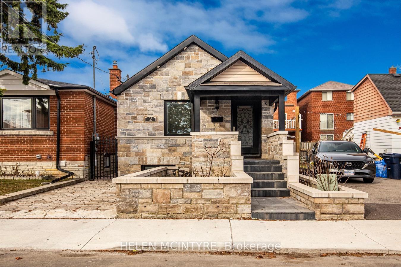 2 Birch Tree Crescent, Toronto, Ontario  M6M 2K8 - Photo 1 - W12942450