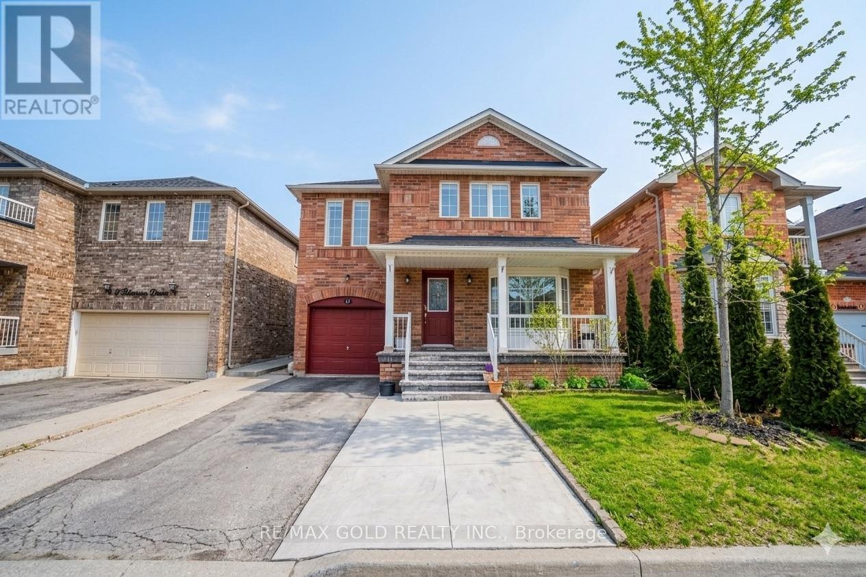 11 SCHOONER DRIVE, Brampton, Ontario
