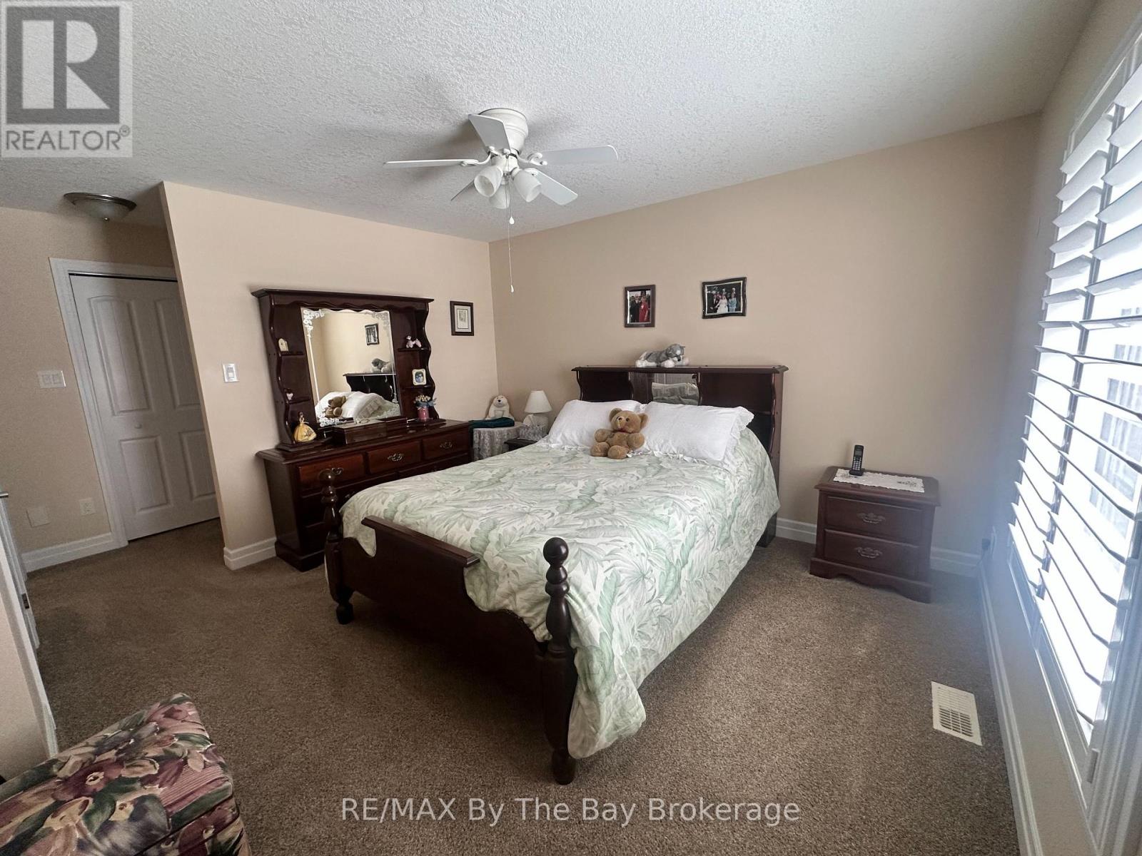 35 Garden Grove Crescent, Wasaga Beach, Ontario  L9Z 0E6 - Photo 8 - S12946976