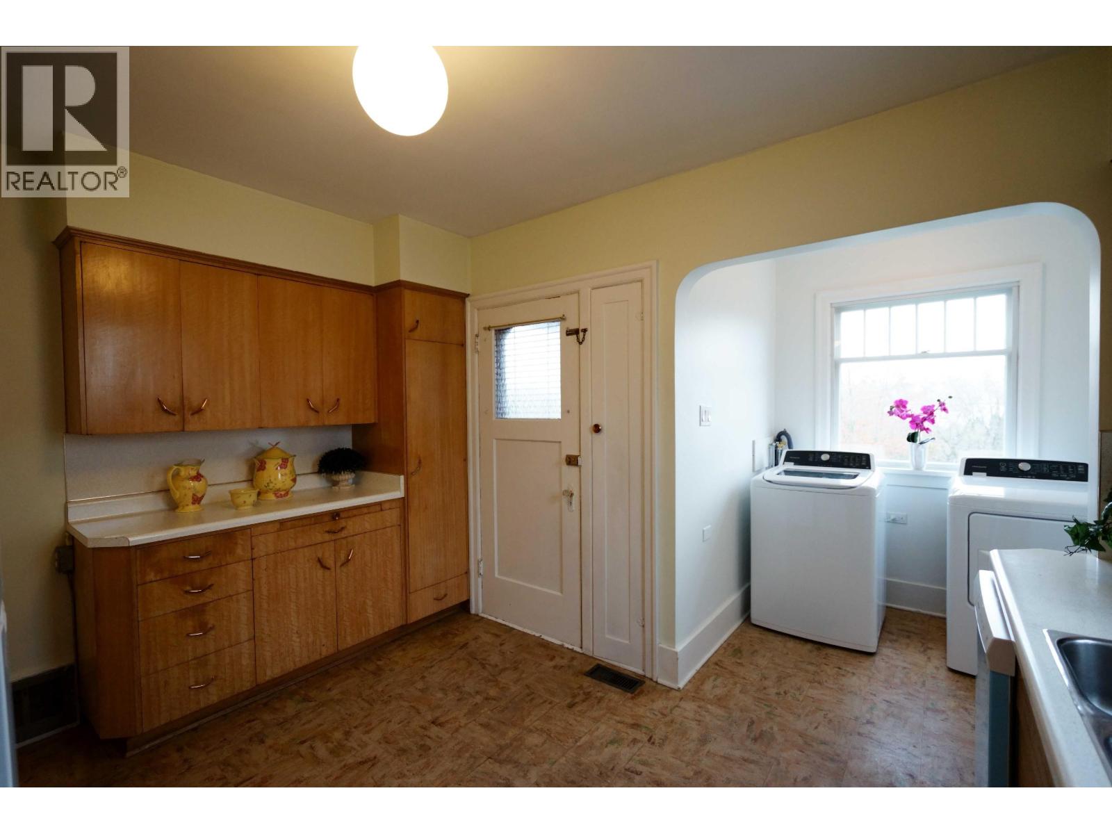 3945 W 10th Avenue, Vancouver, British Columbia  V6R 2G9 - Photo 10 - R3105295