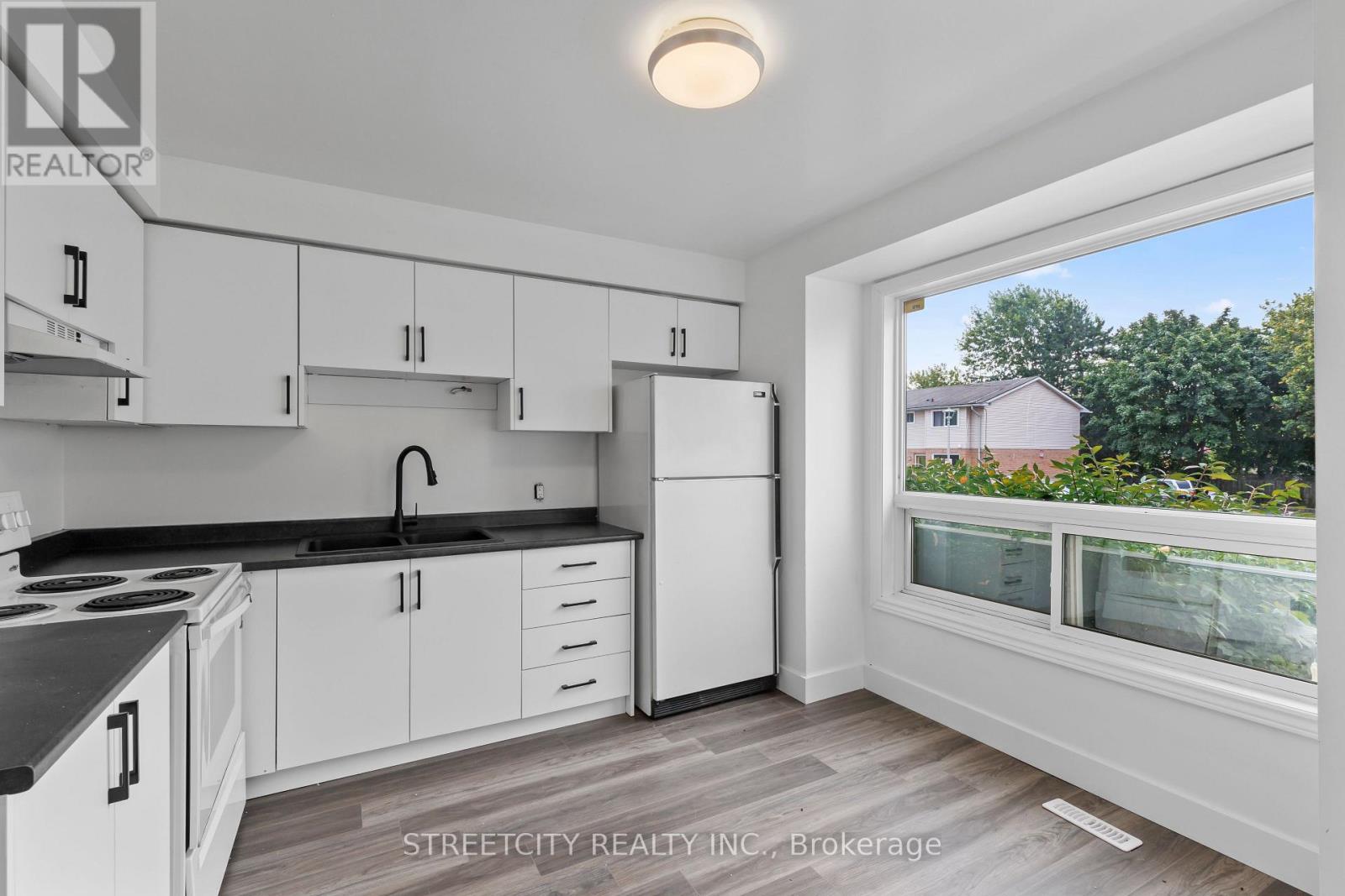 59 - 550 Second Street, London East, Ontario  N5V 3S3 - Photo 4 - X12946954