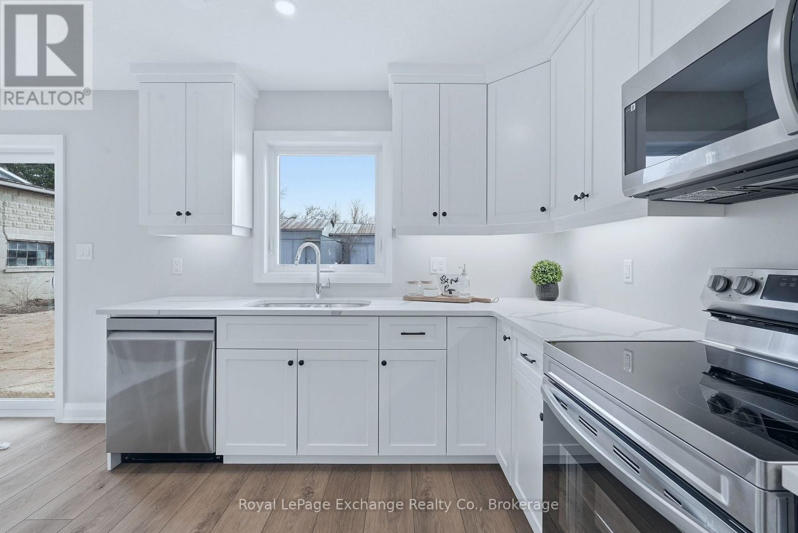 Unit 3 - 227 Bruce Street S, West Grey, Ontario  N0G 1R0 - Photo 14 - X12946898