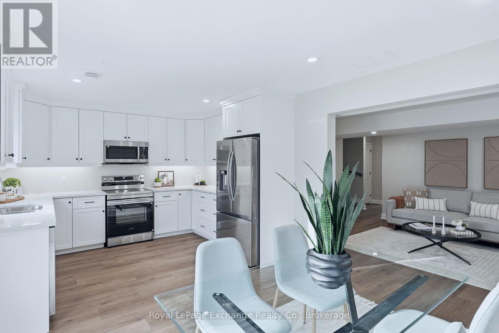 Unit 3 - 227 Bruce Street S, West Grey, Ontario  N0G 1R0 - Photo 15 - X12946898