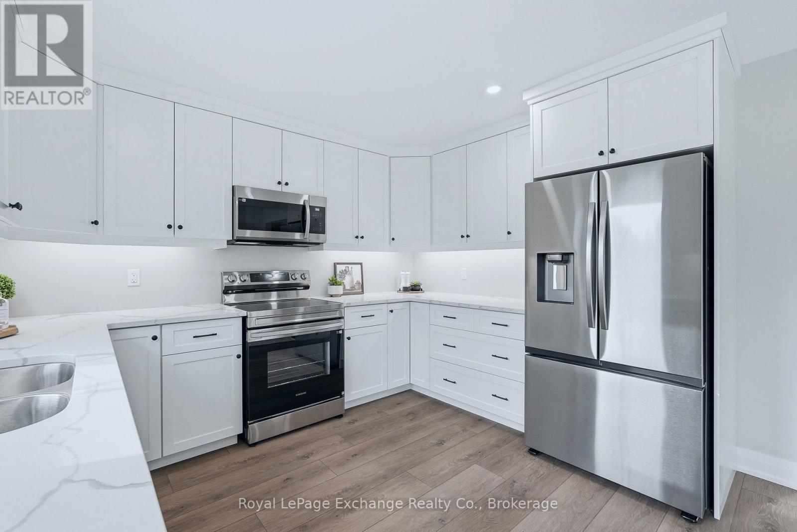 Unit 3 - 227 Bruce Street S, West Grey, Ontario  N0G 1R0 - Photo 16 - X12946898