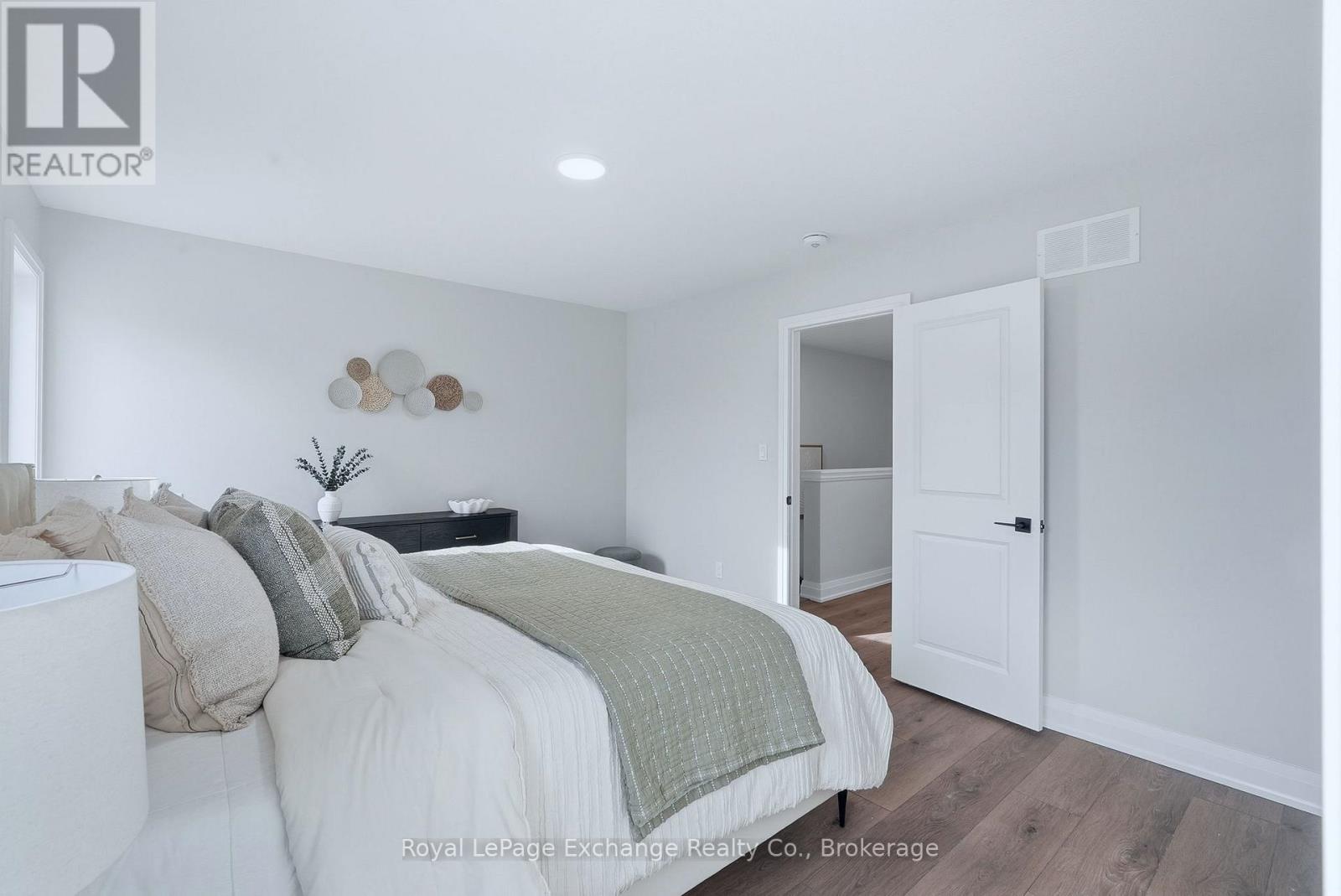 Unit 3 - 227 Bruce Street S, West Grey, Ontario  N0G 1R0 - Photo 18 - X12946898