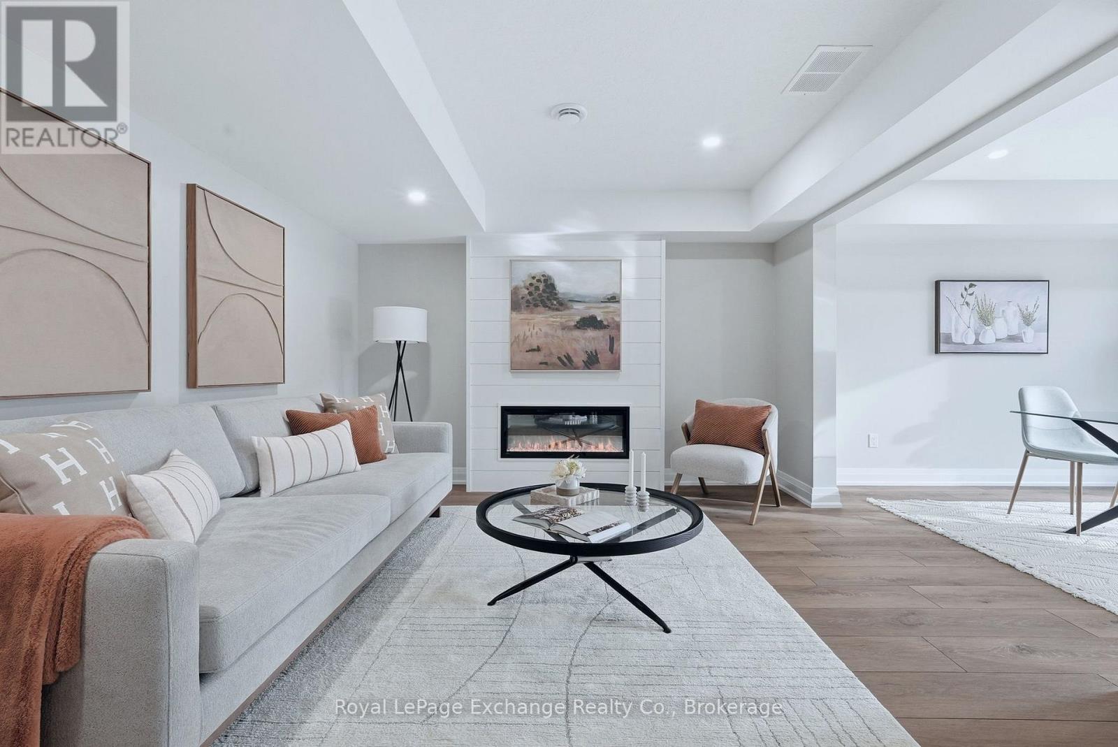 Unit 3 - 227 Bruce Street S, West Grey, Ontario  N0G 1R0 - Photo 7 - X12946898