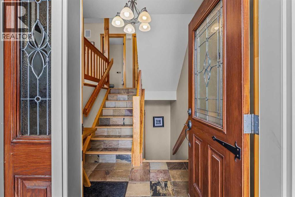 147 Hubman Landing, Canmore, Alberta  T1W 3L3 - Photo 3 - A2298120