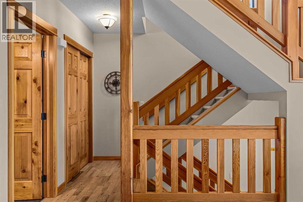 147 Hubman Landing, Canmore, Alberta  T1W 3L3 - Photo 4 - A2298120