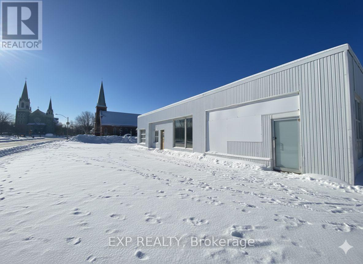 140 John Street, Hawkesbury, Ontario  K6A 1X9 - Photo 2 - X12946970