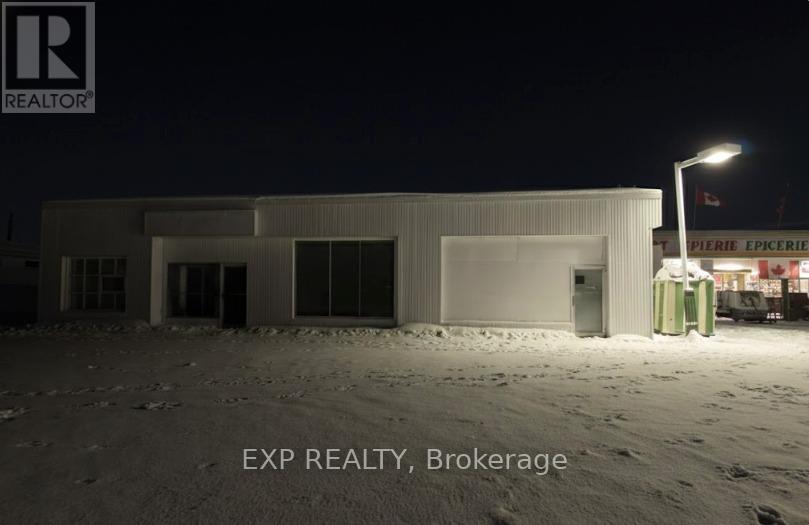 140 John Street, Hawkesbury, Ontario  K6A 1X9 - Photo 6 - X12946970