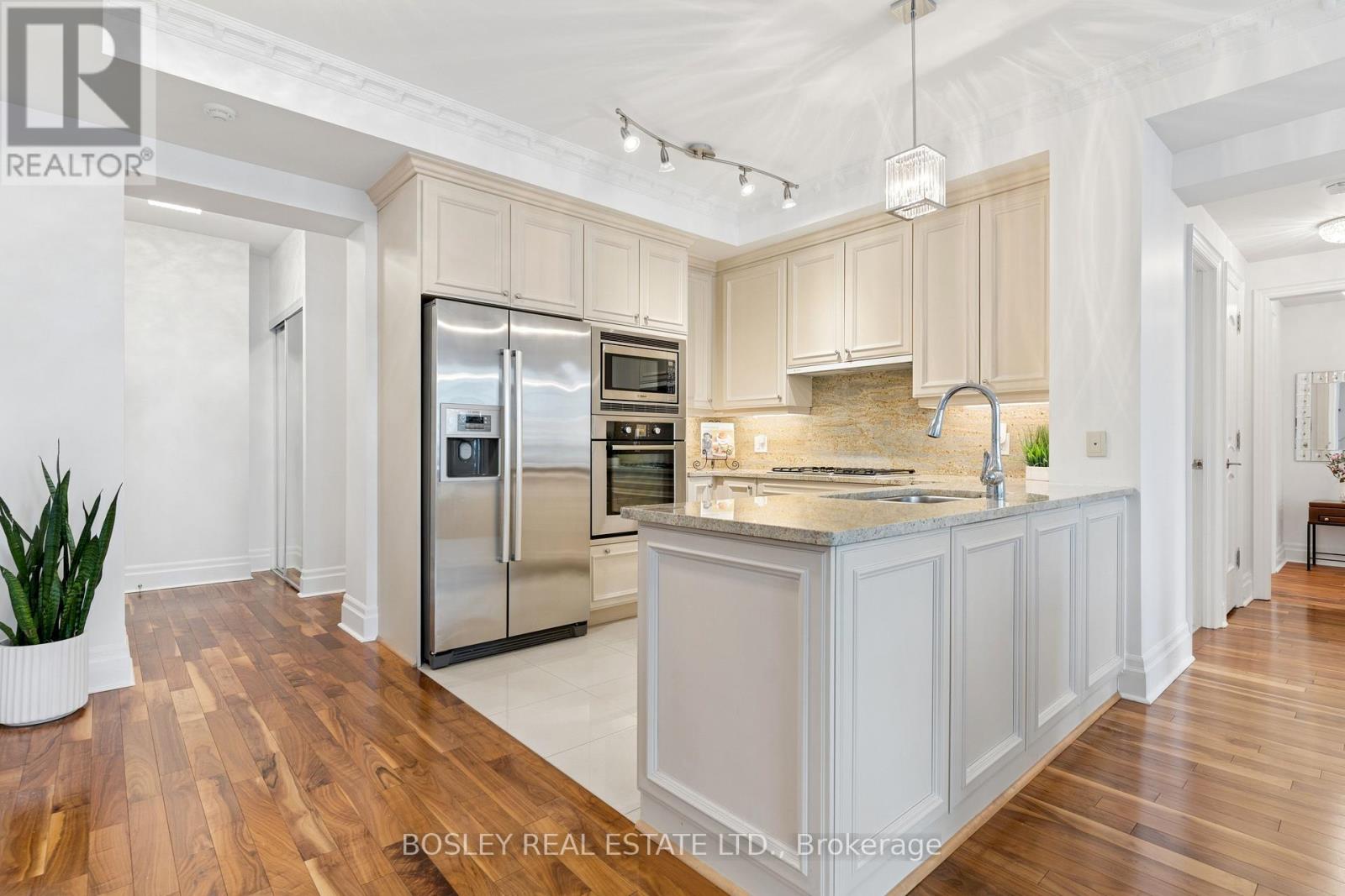 4501 - 16 Harbour Street, Toronto, Ontario  M5J 2Z7 - Photo 10 - C12946964