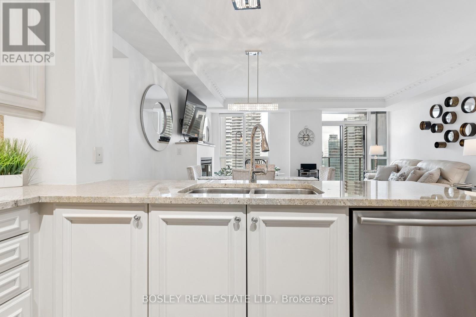 4501 - 16 Harbour Street, Toronto, Ontario  M5J 2Z7 - Photo 11 - C12946964