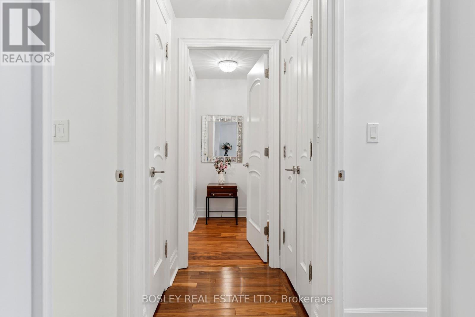 4501 - 16 Harbour Street, Toronto, Ontario  M5J 2Z7 - Photo 17 - C12946964