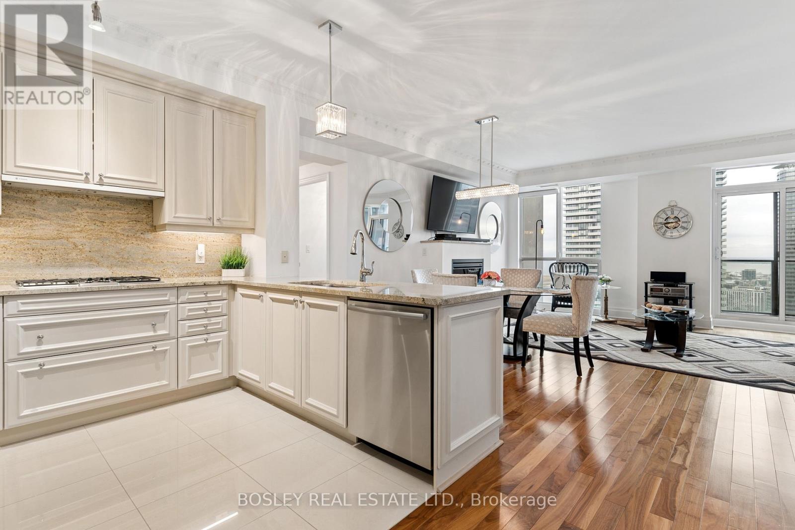 4501 - 16 Harbour Street, Toronto, Ontario  M5J 2Z7 - Photo 7 - C12946964