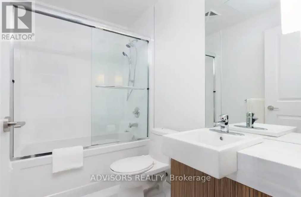 4011 - 8 The Esplanade Avenue, Toronto, Ontario  M5E 0A6 - Photo 10 - C12947014