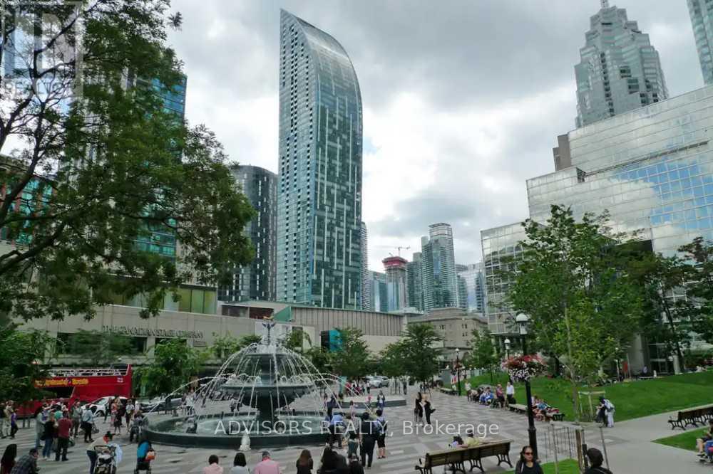 4011 - 8 The Esplanade Avenue, Toronto, Ontario  M5E 0A6 - Photo 15 - C12947014