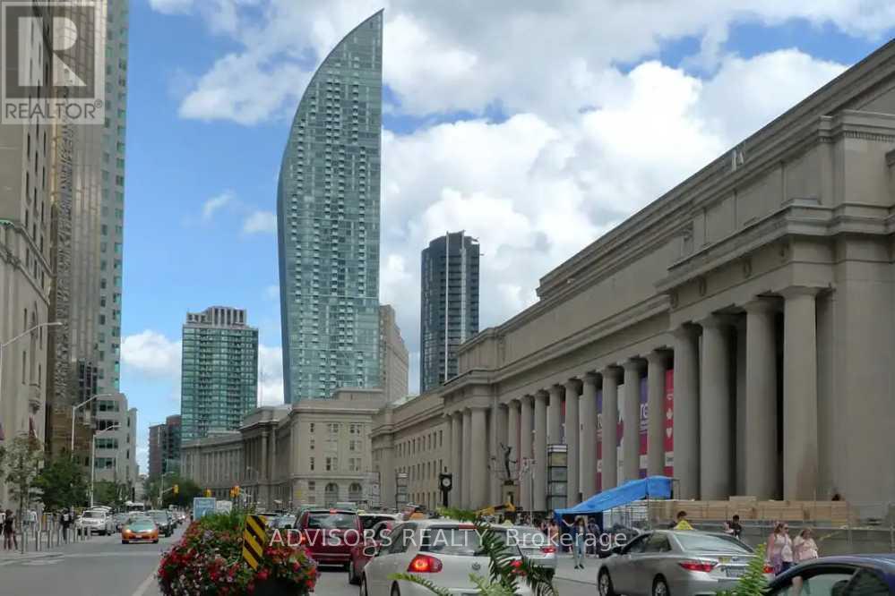 4011 - 8 The Esplanade Avenue, Toronto, Ontario  M5E 0A6 - Photo 16 - C12947014