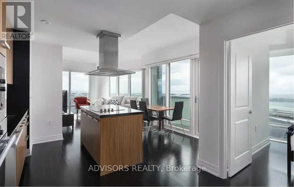 4011 - 8 The Esplanade Avenue, Toronto, Ontario  M5E 0A6 - Photo 3 - C12947014