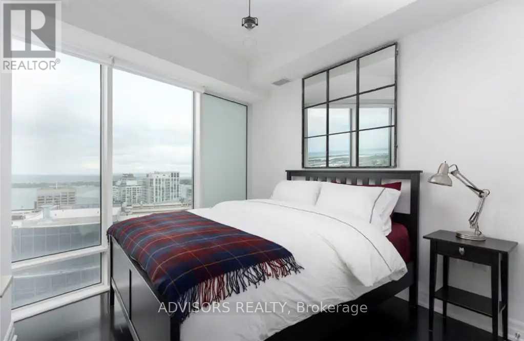 4011 - 8 The Esplanade Avenue, Toronto, Ontario  M5E 0A6 - Photo 6 - C12947014