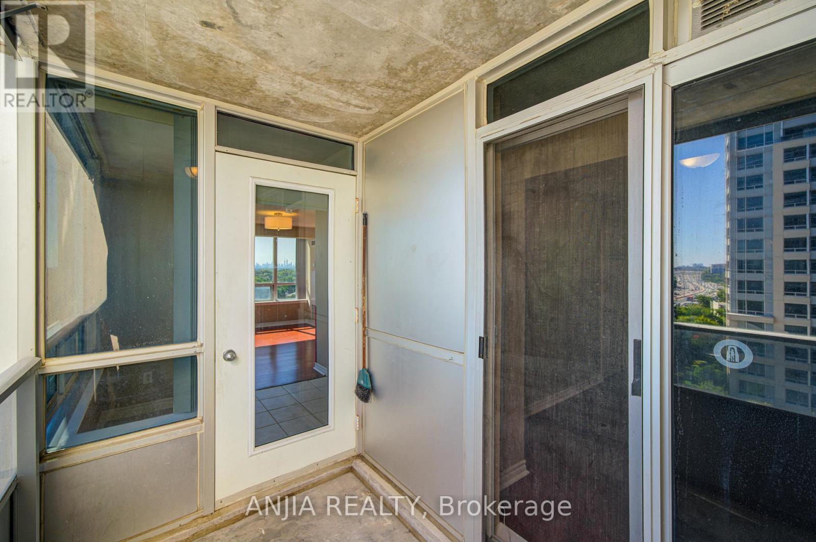 908 - 1 Rean Drive, Toronto, Ontario  M2K 3C1 - Photo 10 - C12947016