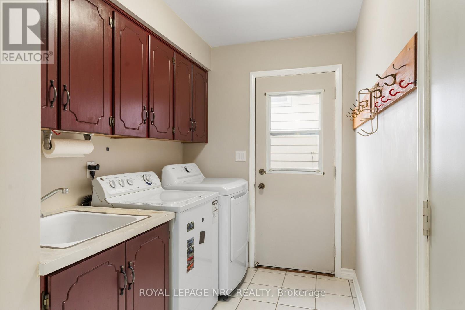64 Adel Drive, St. Catharines, Ontario  L2M 7E6 - Photo 6 - X12945400