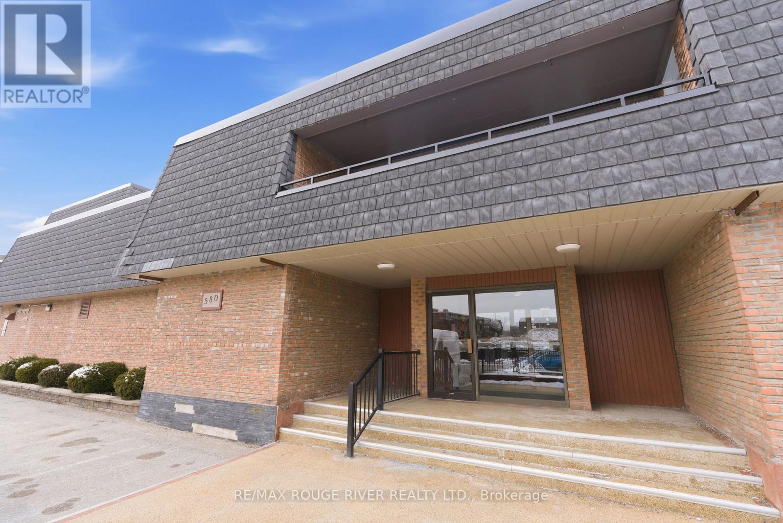 214 - 580 MARY STREET E, Whitby, Ontario