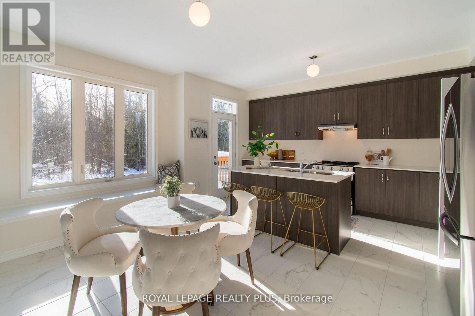 147 Dovedale Drive, Georgina, Ontario  L4P 0S6 - Photo 15 - N12946916